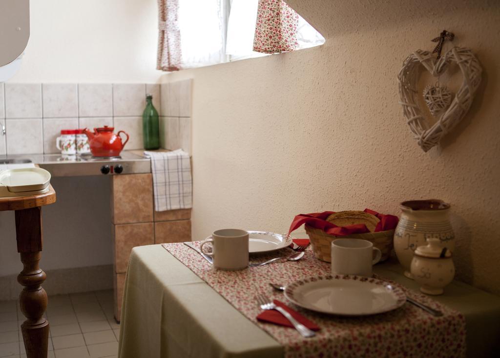 Emese Vendégház Noszvaj Esterno foto